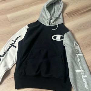Men’s Champion hoodie